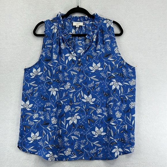 LOFT Women’s Top Blouse Sz L Blue & White Sleeveless 3-Button Front Like New - Picture 1 of 9